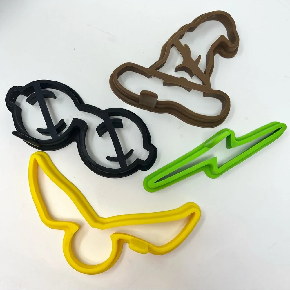 Williams Sonoma Harry Potter Pancake Molds Wizarding World Set of 4 Shapes